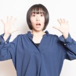 新しい傘を持ってきたら…Aさん『バーバリーの傘！』私「こないだ買ったの～」Aさん『私ももってるよ～！駅前のベーカリーカフェがあるでしょ～？』