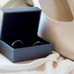 兄嫁SNS『きれいな指輪でしょ＾＾（嫁がデザインした５０万の結婚指輪）』→嫁『うわああん！！（ガシャン！）』→指輪破壊→嫁『お前のモノも壊してやる！』俺「えっ」→なので…